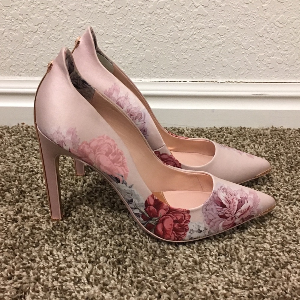 ❌SOLD❌Ted Baker London | floral heels - Picture 2 of 7